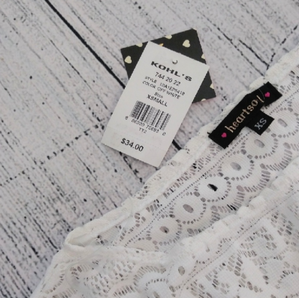 ✨NWT✨ HeartSoul off white top with lace detail - Picture 2 of 4